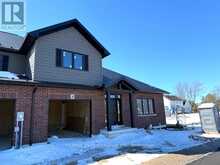 UNIT 4 - 8 GOLF LINKS ROAD Kincardine