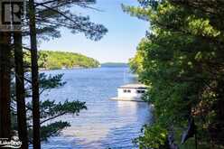 1097 ARMSTRONG POINT Road Muskoka