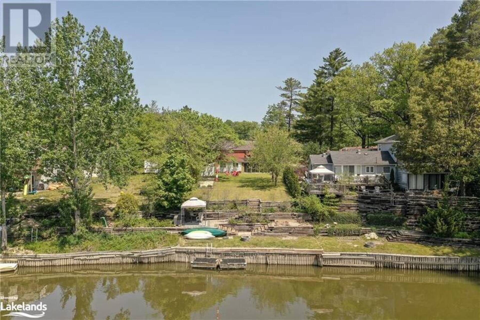 39 SUNNIDALE RIVER Road Wasaga Beach