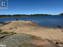 1 B844 Island Pointe au Baril