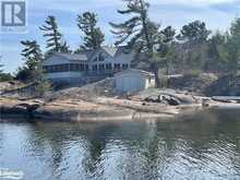 1 B844 Island Pointe au Baril