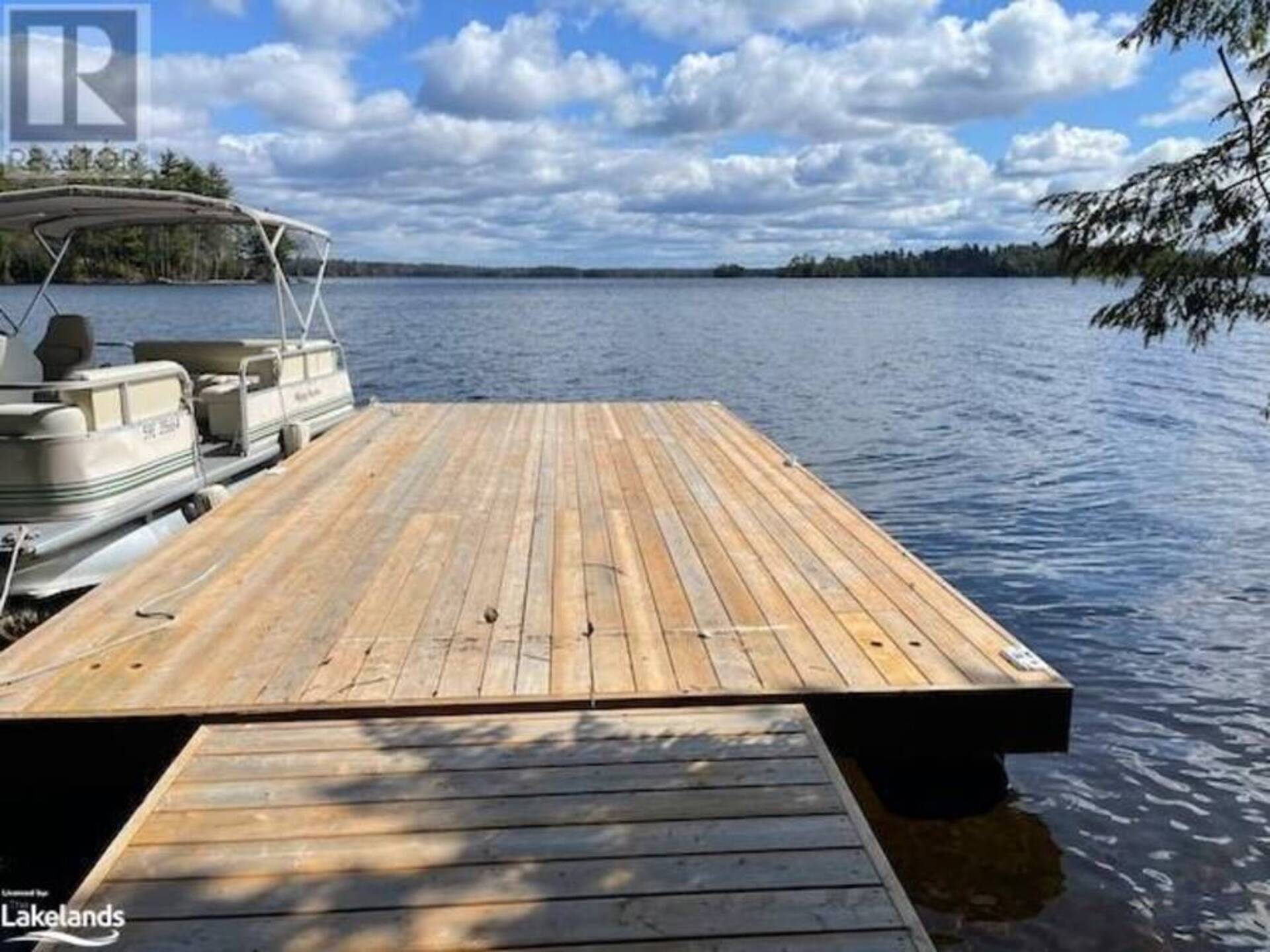 28 ISLAND 26LM TAYLOR ISLAND Gravenhurst