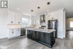 18 LAKESHORE Road Wasaga Beach