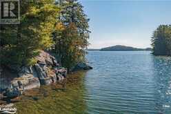 0 ROBERTS Island Muskoka