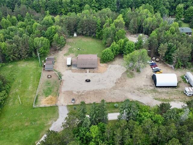 5989 PENETANGUISHENE Road Springwater Ontario