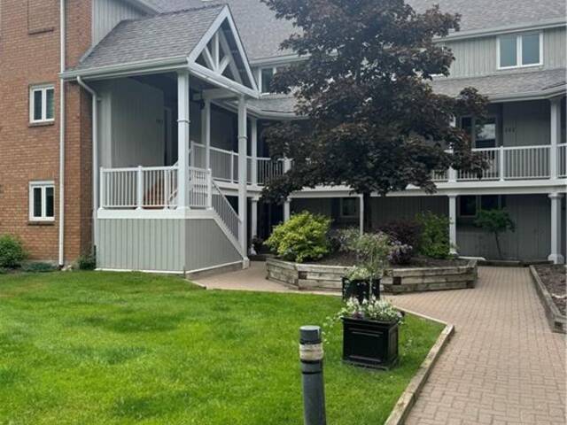 30 RAMBLINGS Way Unit# 153 Collingwood Ontario