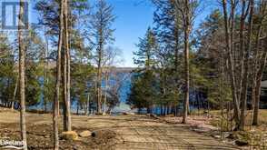 1091 OSBORNE POINT Road Lake of Bays