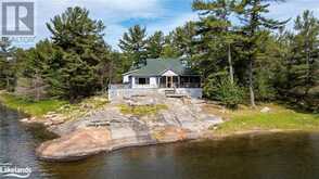 22 A30 Island Pointe au Baril