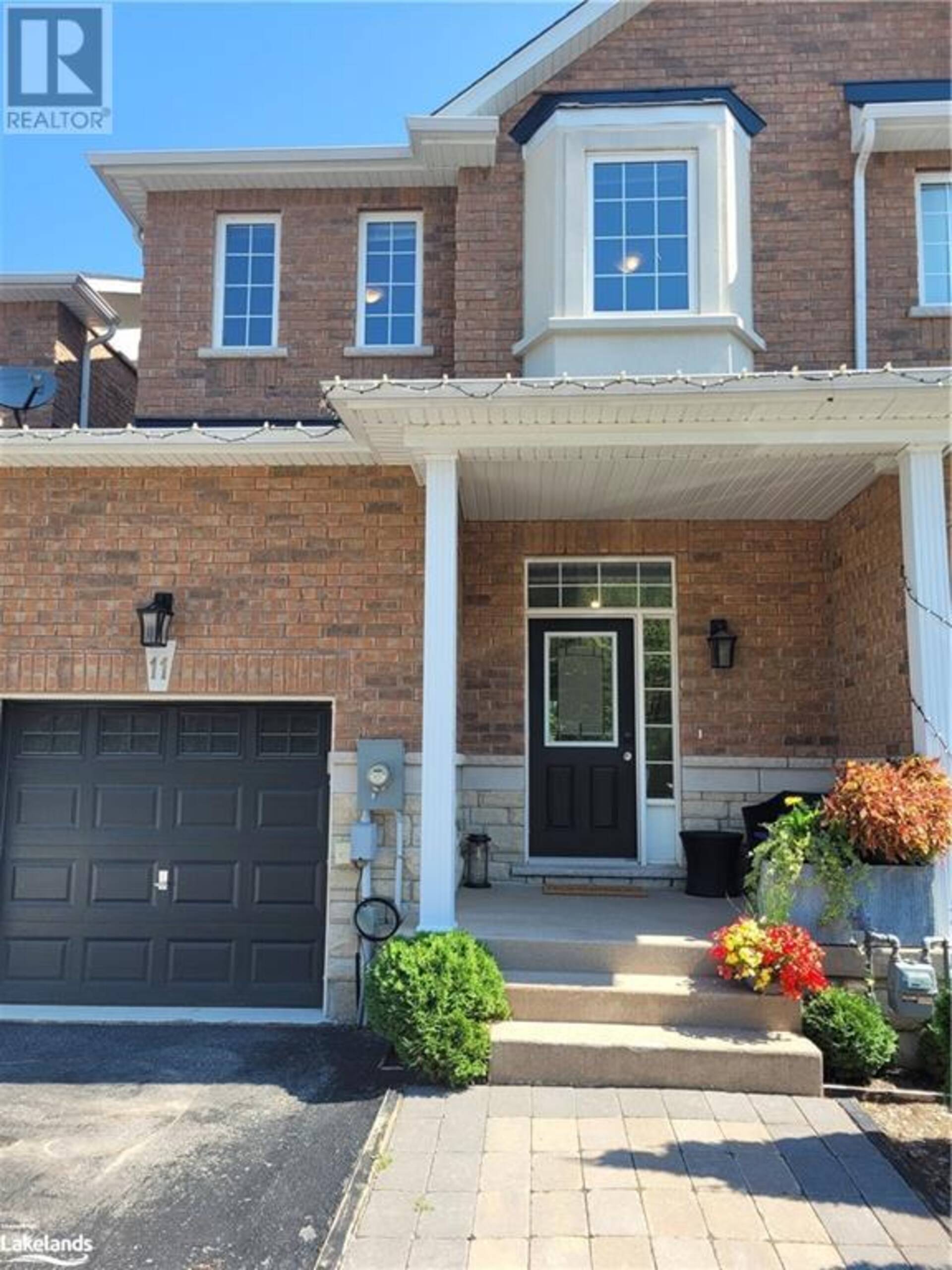 11 FARWELL Avenue Wasaga Beach