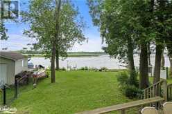 1861 YOUNG'S POINT Road Lakefield