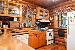 16 B MAGNET Road Magnetawan