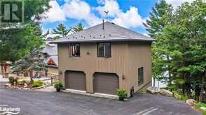 2 ROCKCLIFFE Drive S Carling