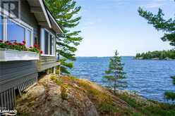 1 HELENA Island Gravenhurst