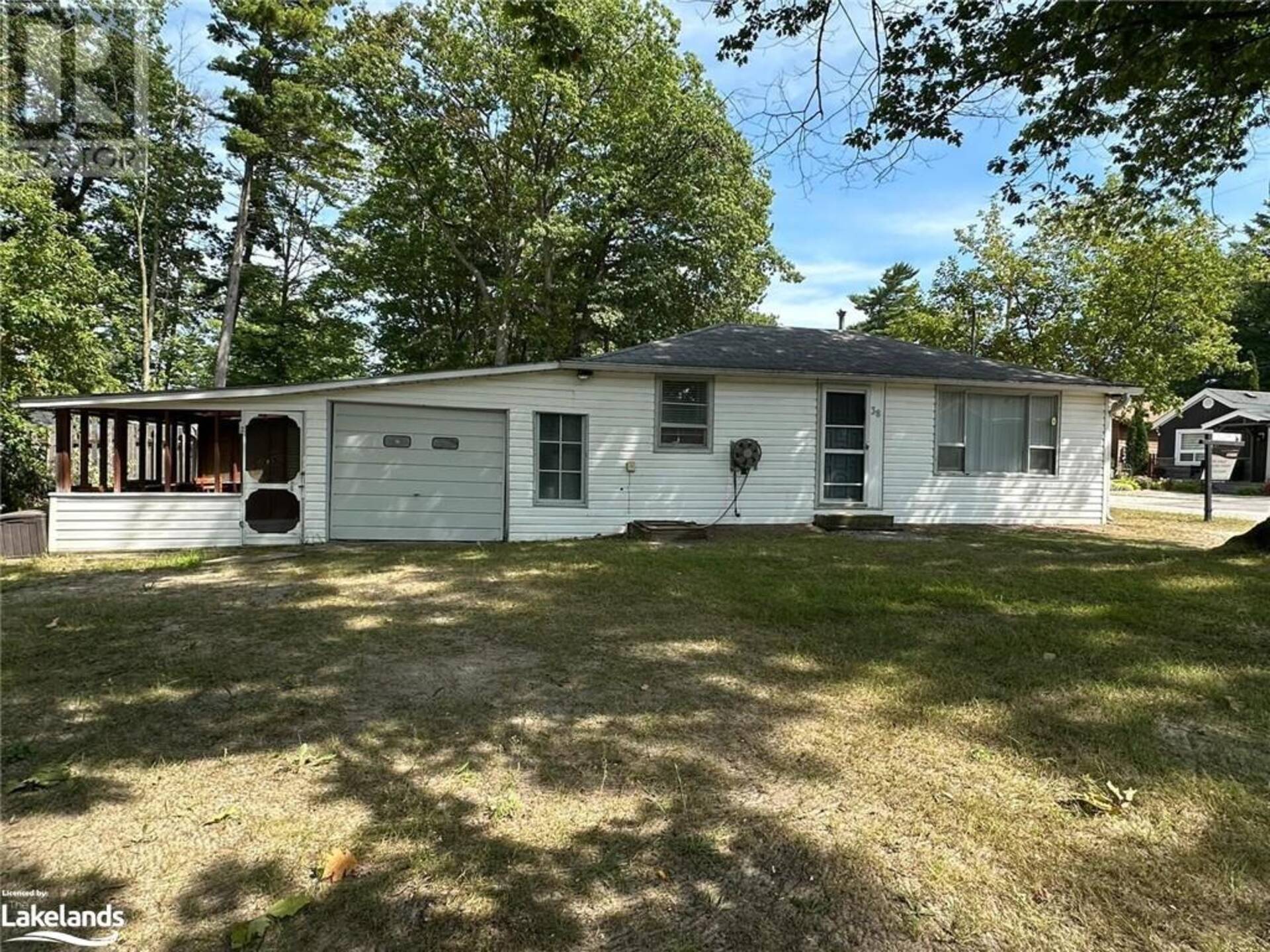 38 LAIDLAW Street Wasaga Beach