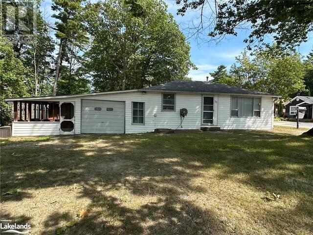 38 LAIDLAW Street Wasaga Beach Ontario