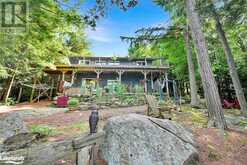 5543 KENNISIS LAKE Road Haliburton