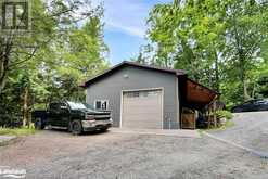 5543 KENNISIS LAKE Road Haliburton