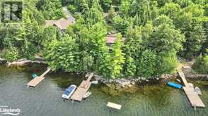 5543 KENNISIS LAKE Road Haliburton