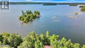 5543 KENNISIS LAKE Road Haliburton