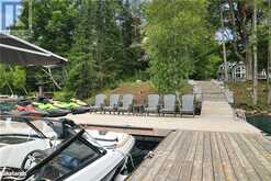 1360 WONDERLAND Road Haliburton