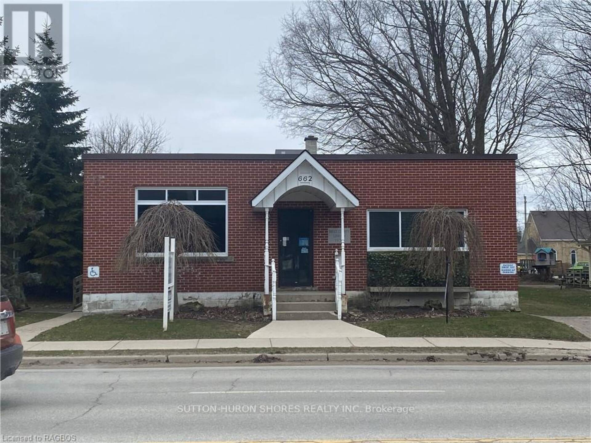 662 GUSTAVUS STREET Saugeen Shores