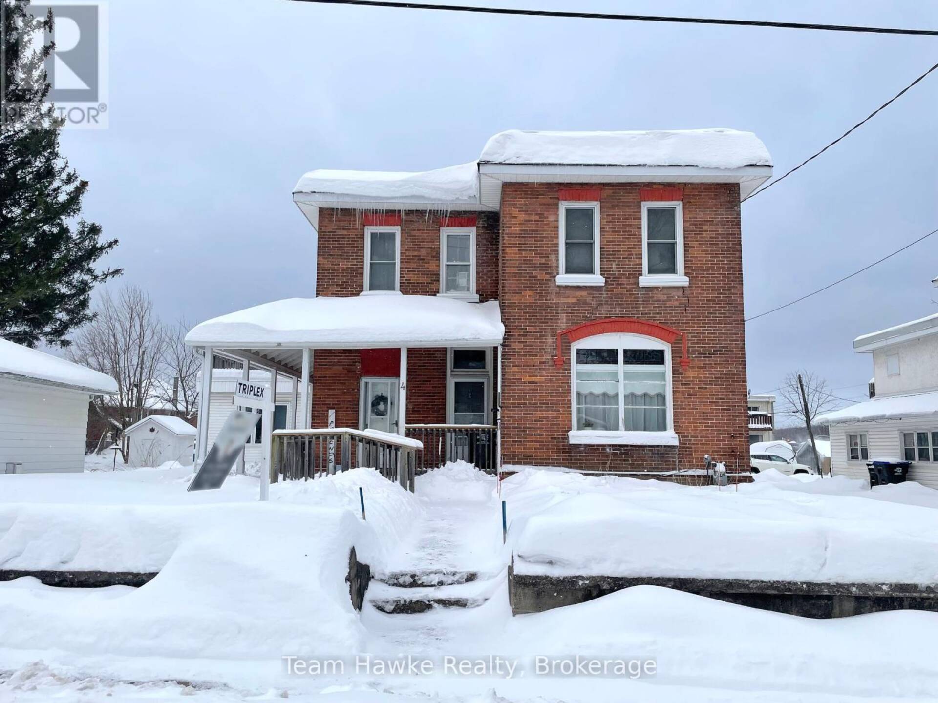 4 MARIA STREET Penetanguishene