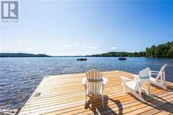 1044 GARNET BEACH Road Lake of Bays