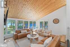 1044 GARNET BEACH Road Lake of Bays