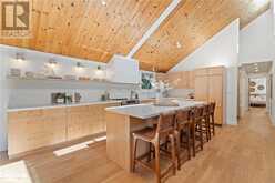 1044 GARNET BEACH Road Lake of Bays