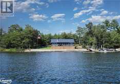 32 A11 Island Pointe au Baril