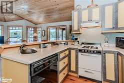 1120 HAMILLS POINT Road Muskoka