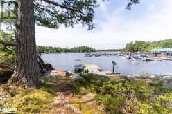 2 ISLAND 860 Honey Harbour