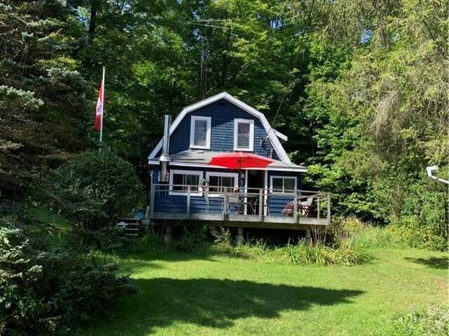 1079 E HEWLITT Road Milford Bay Ontario