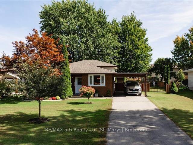 205 SPENCE CRESCENT West Perth Ontario