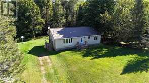 1040 PINECREEK Road S Callander