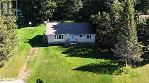 1040 PINECREEK Road S Callander