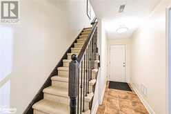 14 MONTCLAIR Mews Collingwood