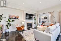 14 MONTCLAIR Mews Collingwood