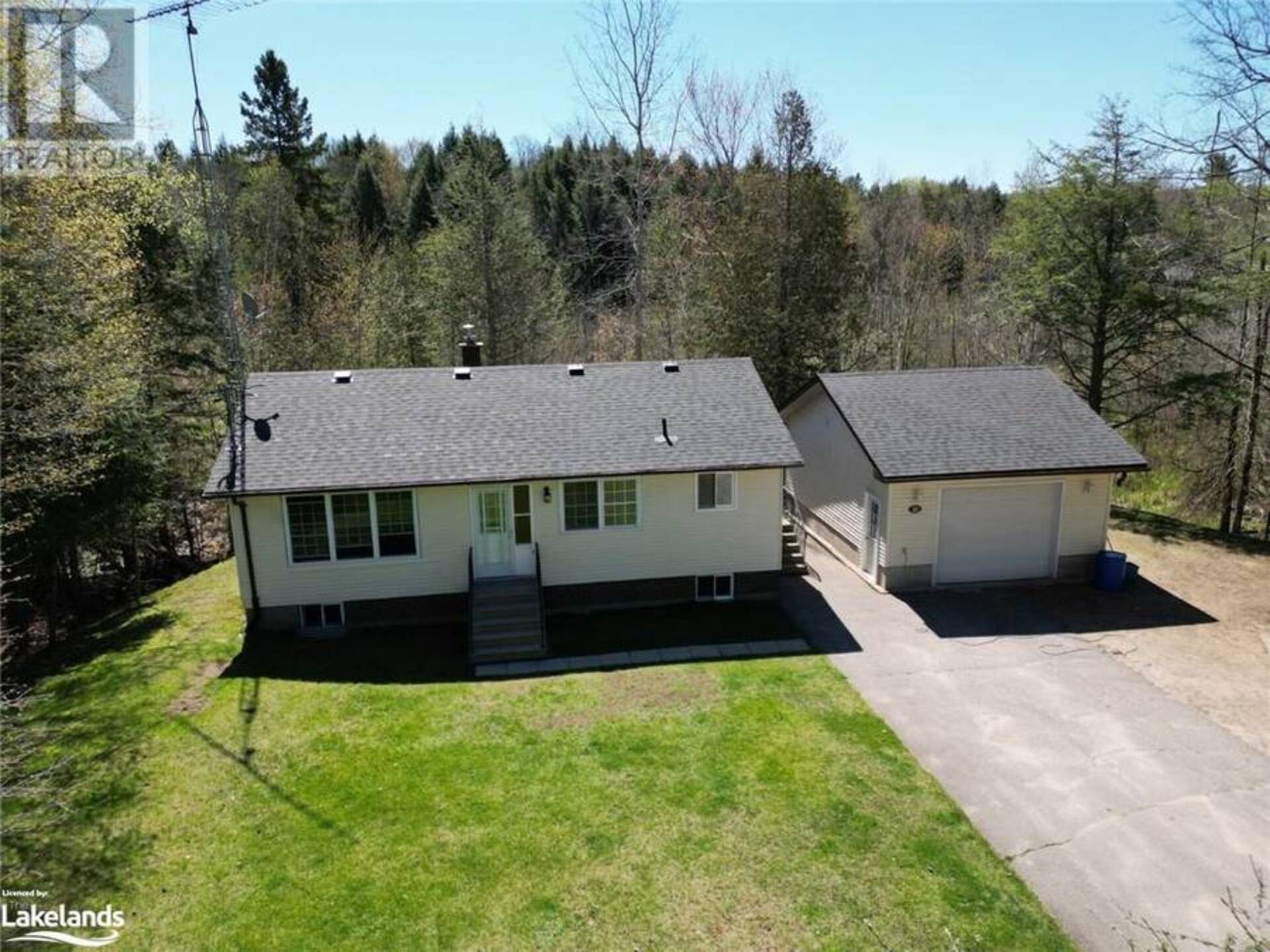 22 MULHOLLAND Drive Haliburton