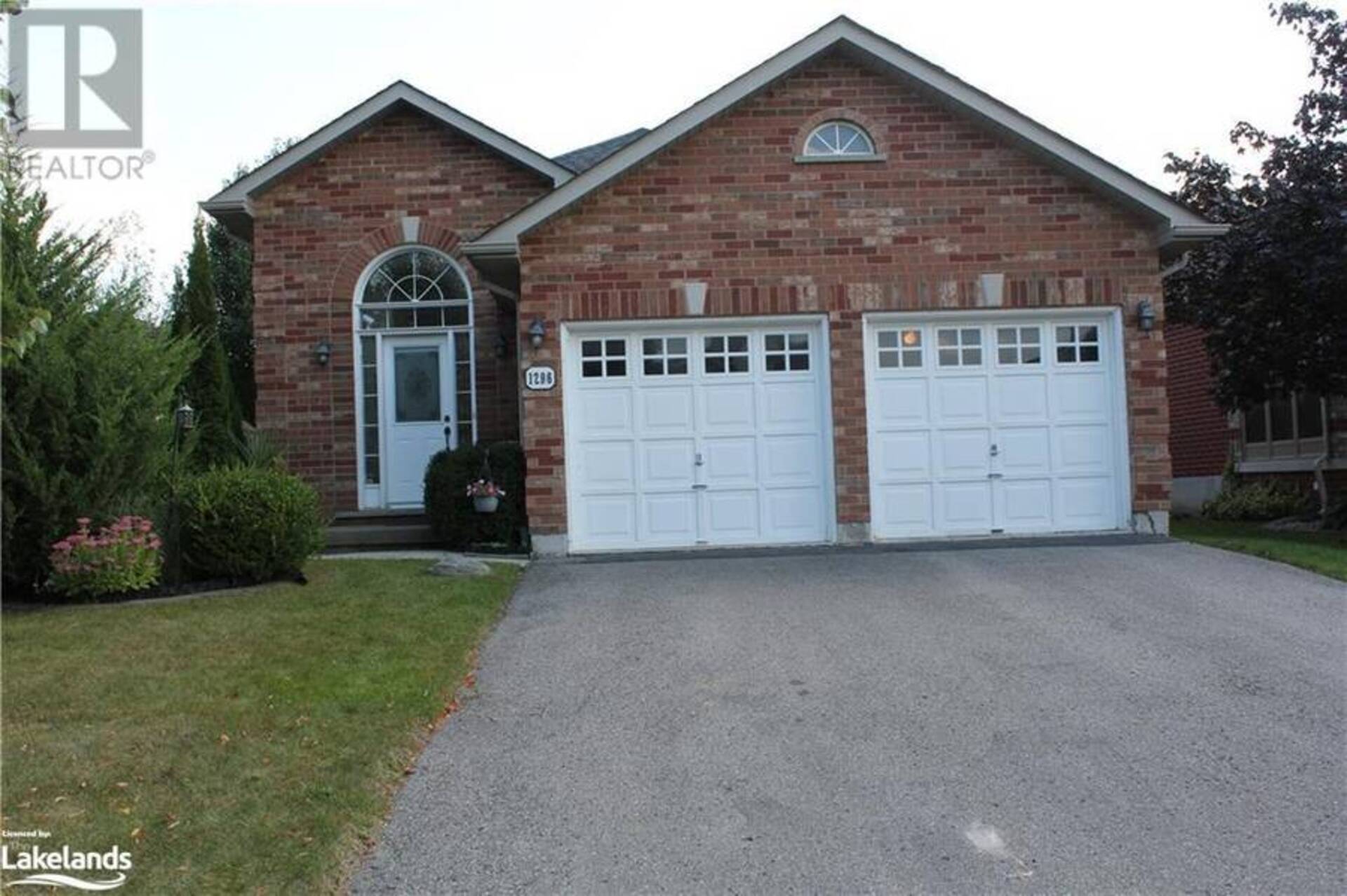 1296 GINA Street Innisfil