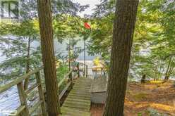 1003 ARNOTT Lane Haliburton