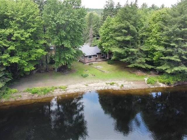 2424 FRASERBURG Road Bracebridge Ontario