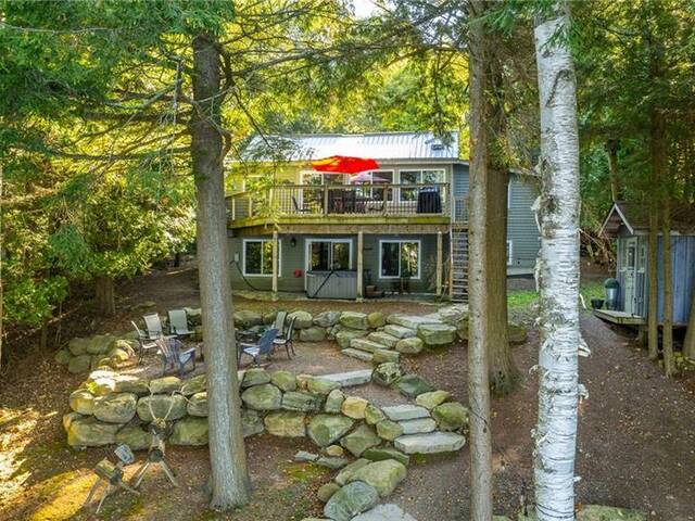 2963 KASHAGAWIGAMOG LAKE Road Haliburton Ontario