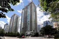 23 HOLLYWOOD Avenue Unit# 606 Toronto