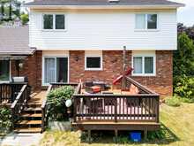 17 MCKEAN Boulevard Nottawa