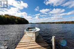 18 HEALEY LAKE The Archipelago