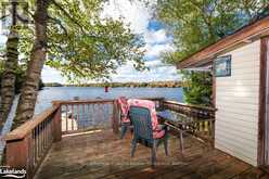 18 HEALEY LAKE The Archipelago