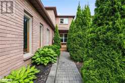 372 LIVINGSTONE Street W Barrie