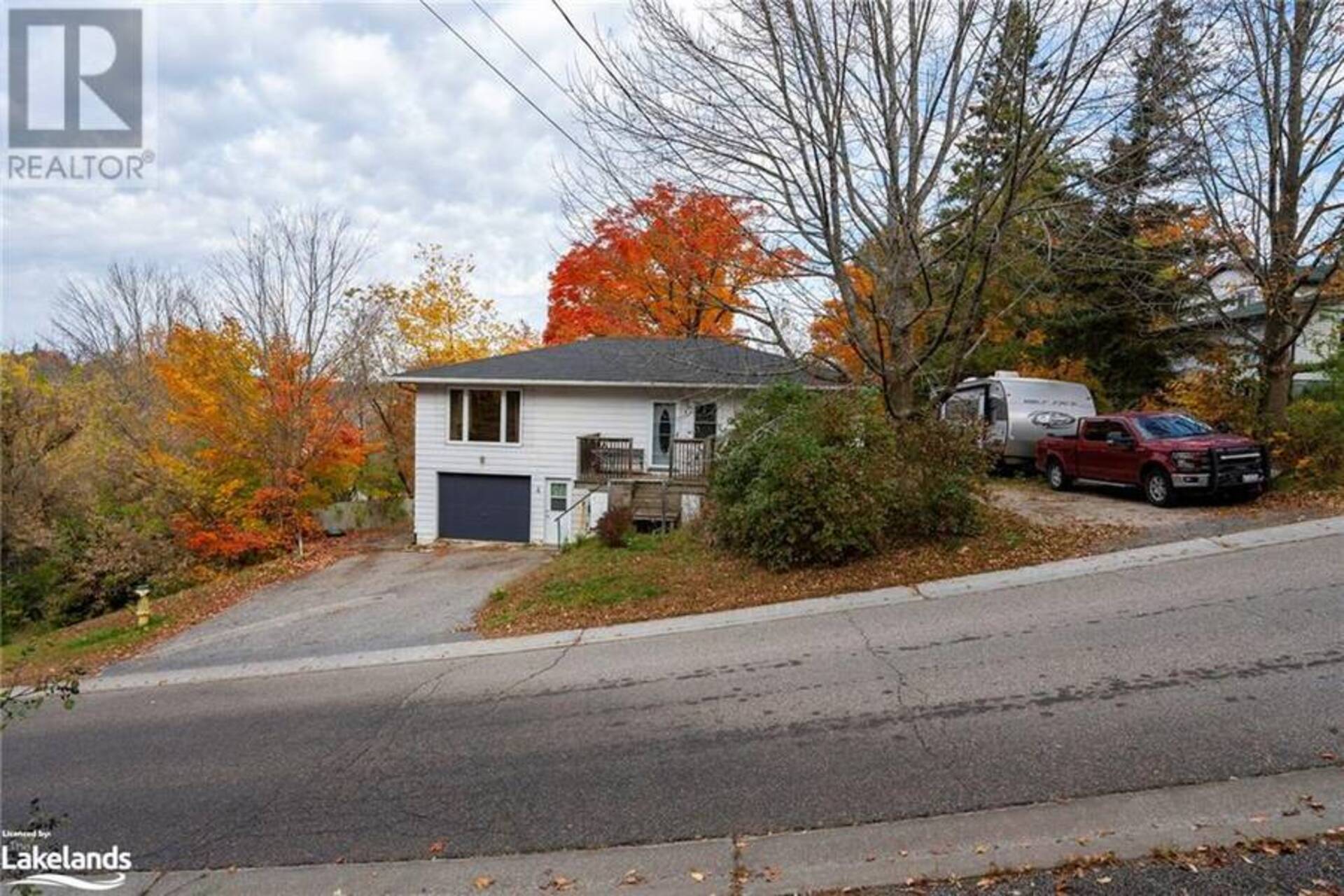 4 GEORGE Street Parry Sound