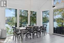 27 PLAYFAIR ISLAND Seguin